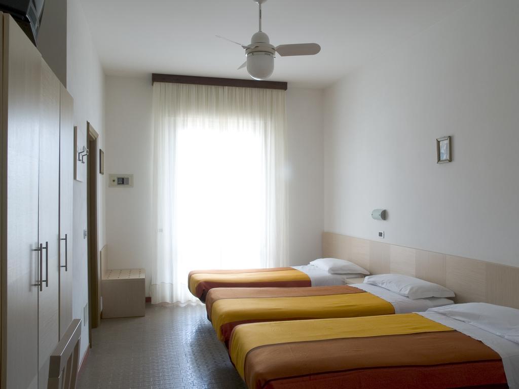 Hotel Dolores เชเซนาติโก ห้อง รูปภาพ