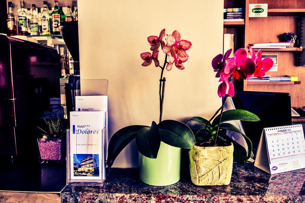 Hotel Dolores เชเซนาติโก ภายนอก รูปภาพ