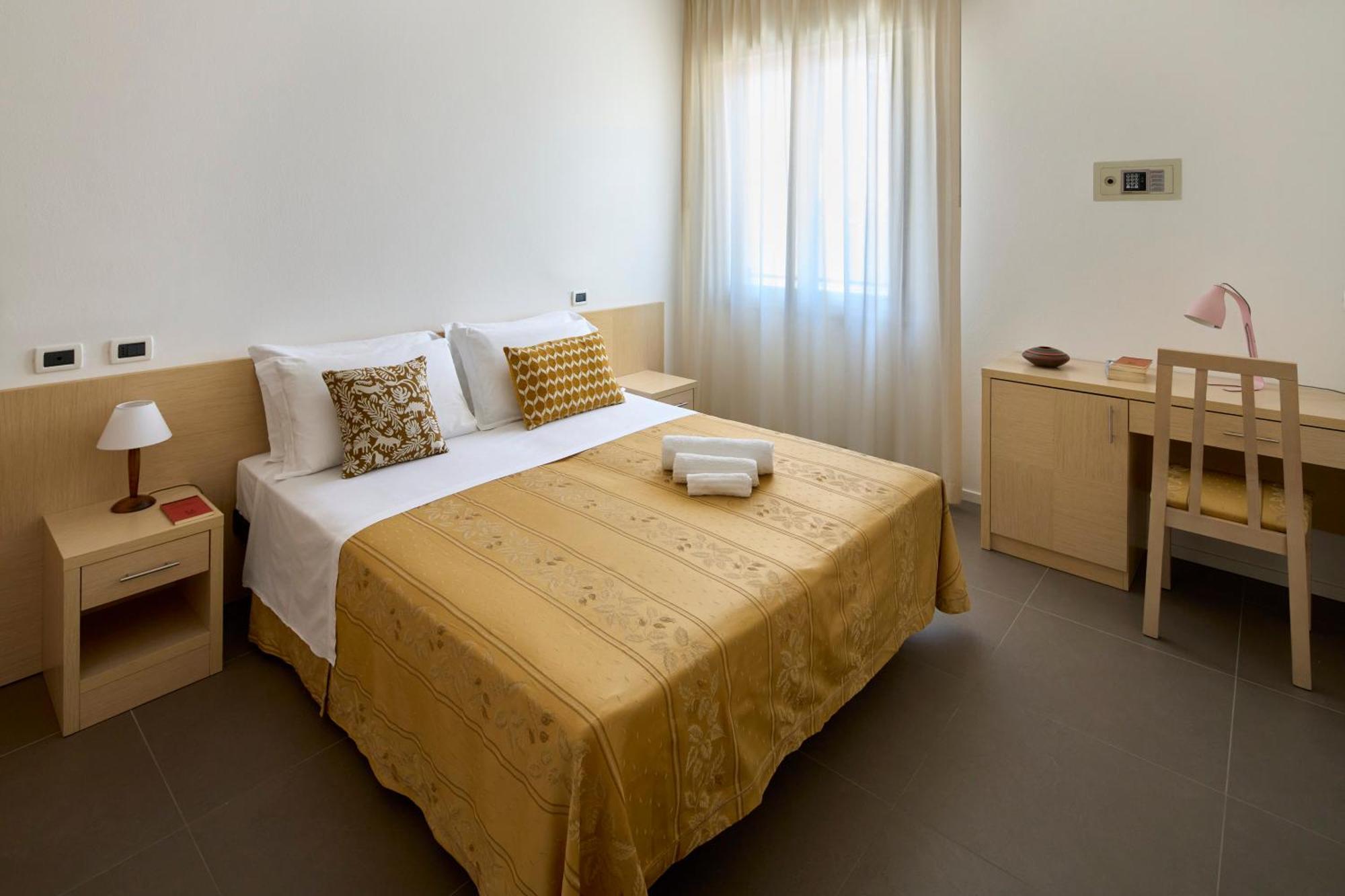 Hotel Dolores เชเซนาติโก ภายนอก รูปภาพ